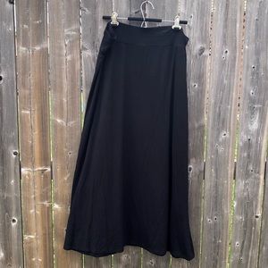 Black AVA & VIV Size 1X maxi skirt
